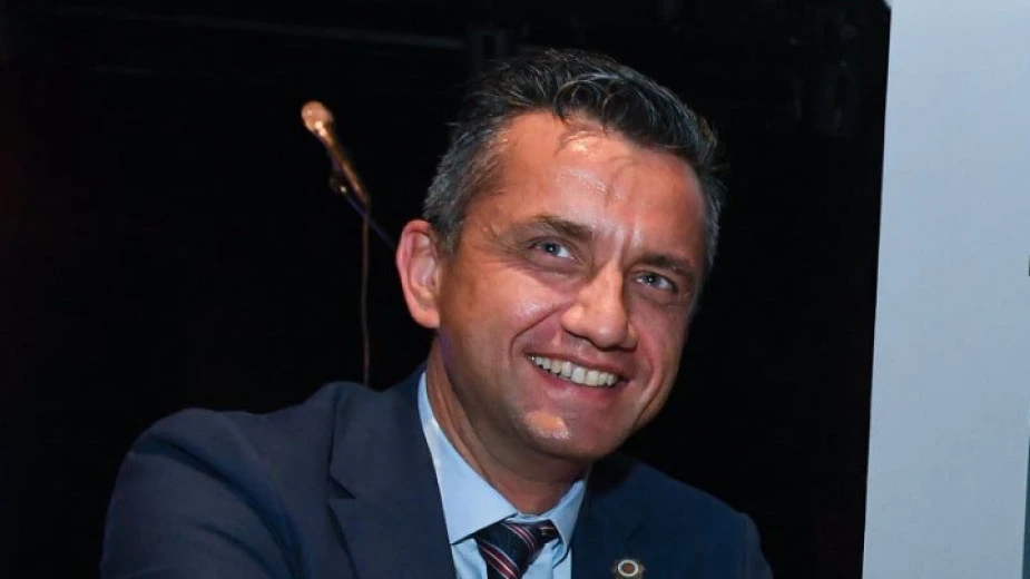 shef mitnici