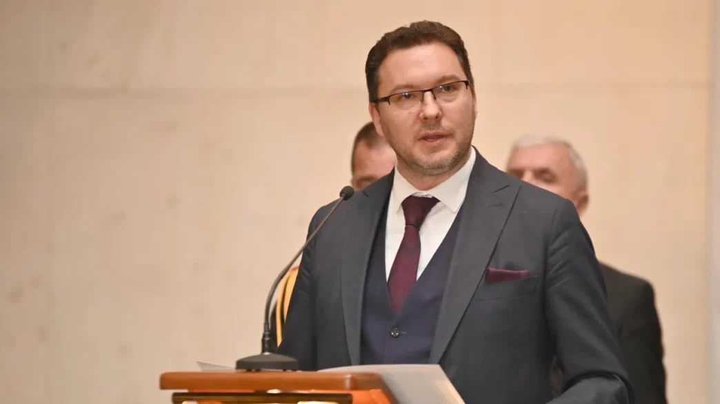 DanielMitov