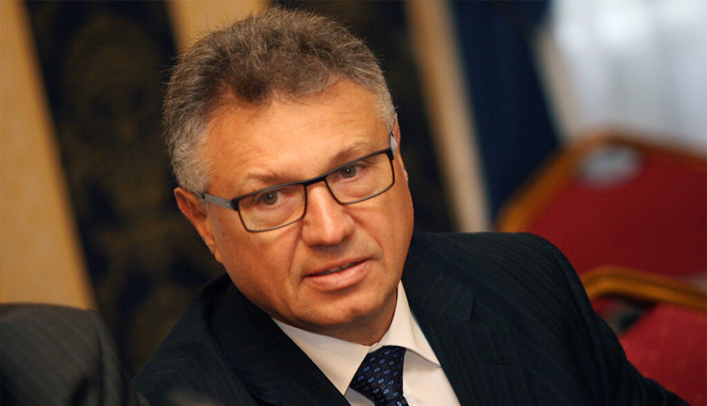 velizar shalamanov