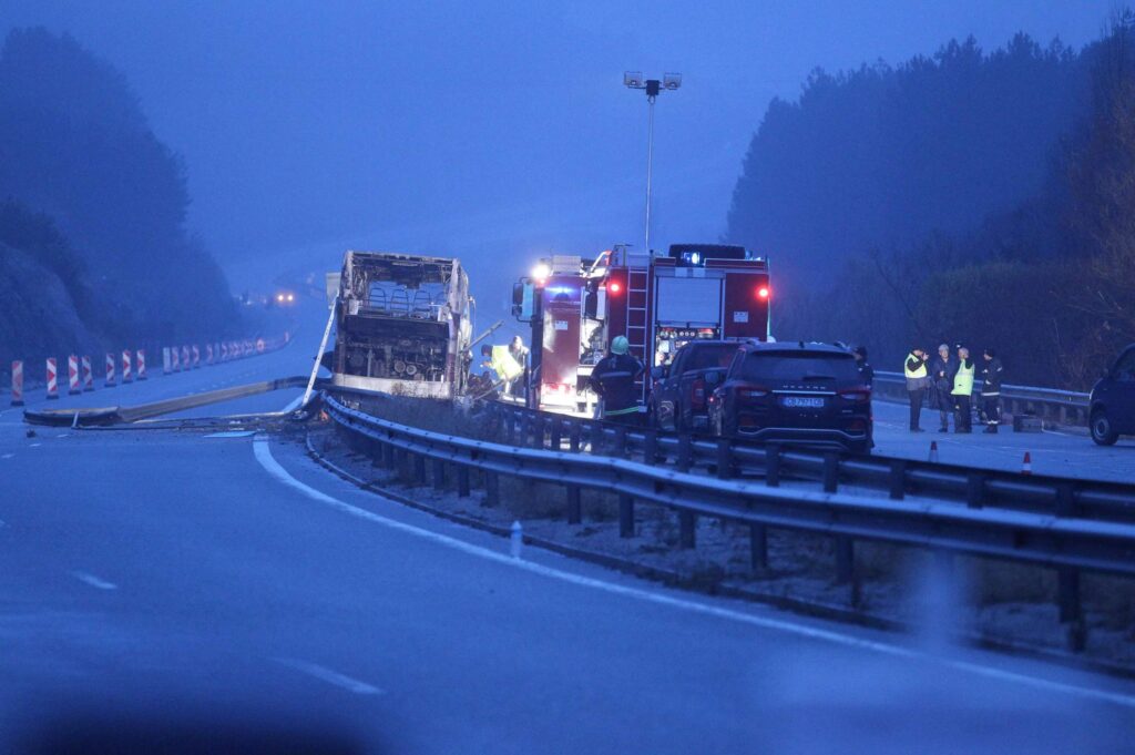 bulgaria-bus-crash-2-gty-211_hpMain_20211123-035159