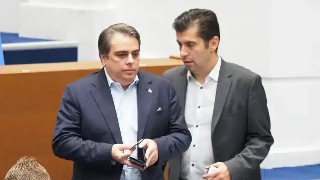 1200_kiril-petkov-asen-vasilev-produljavame-promyanata