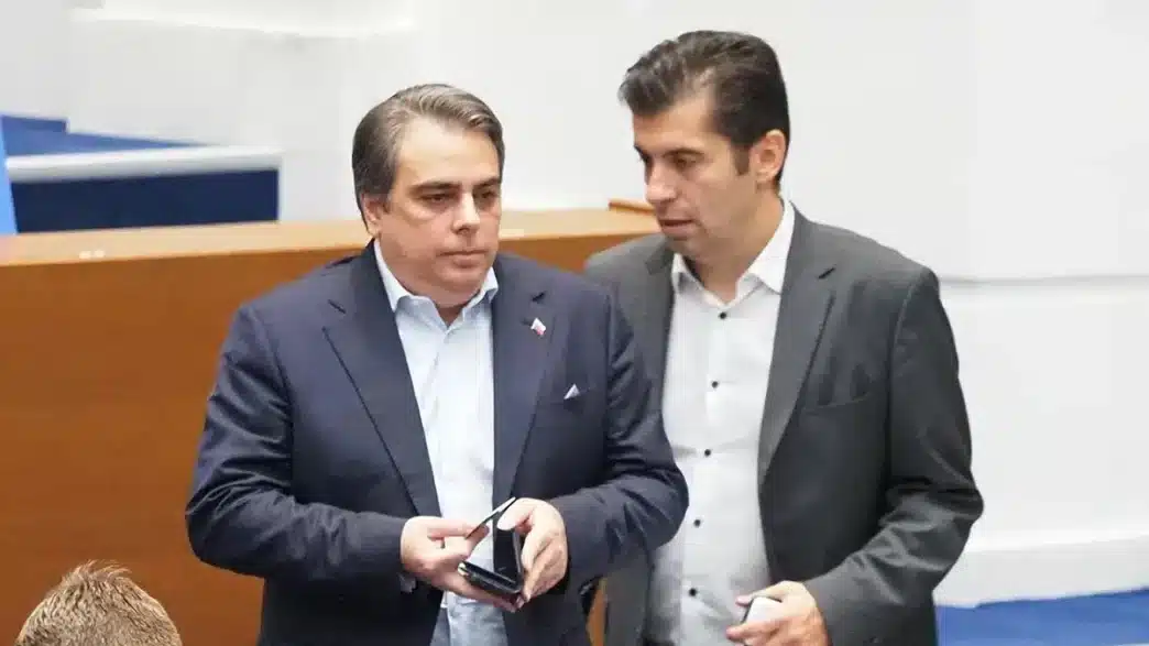 1200_kiril-petkov-asen-vasilev-produljavame-promyanata
