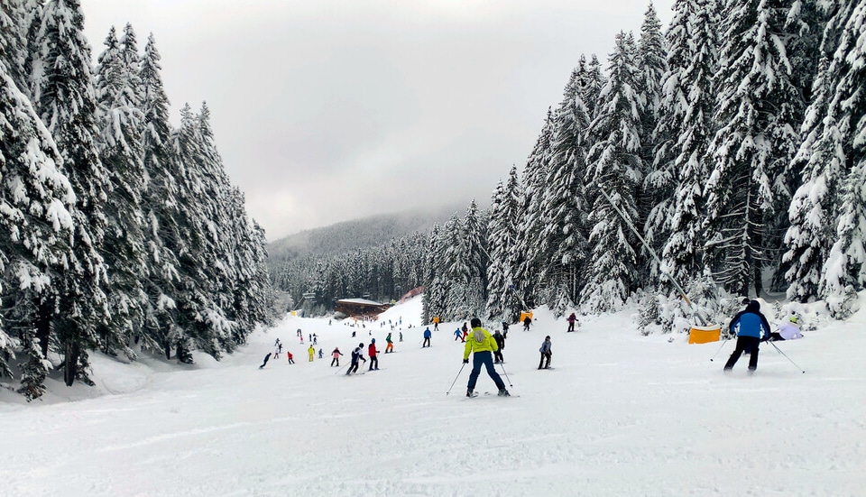 bansko-otkriva-ski-sezona-atraktivno-spuskane-praznichna-programa-960×640