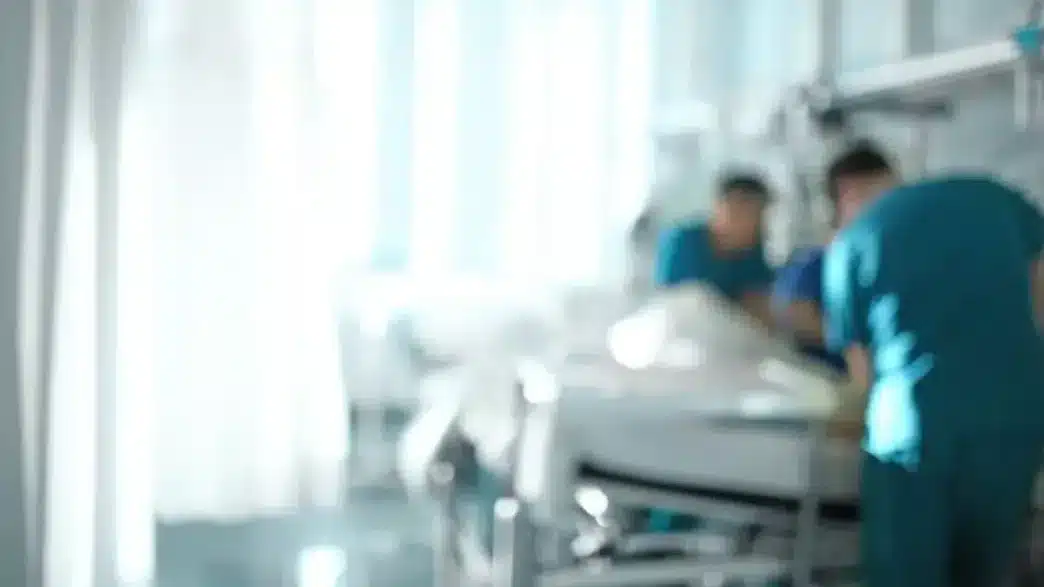 boriat-se-zhivota-zhenata-zapalena-480