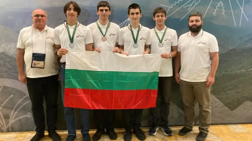 balgarski-uchenici-specheliha-pet-medala-ot-mejdunarodnata-olimpiada-po-fizika-v-kolumbia-1