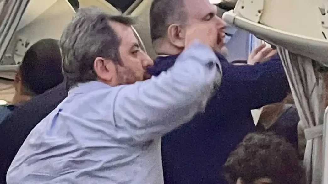 da-balgaria-tova-lato-peevski-otkri-prelestta-na-redovnite-poleti-1