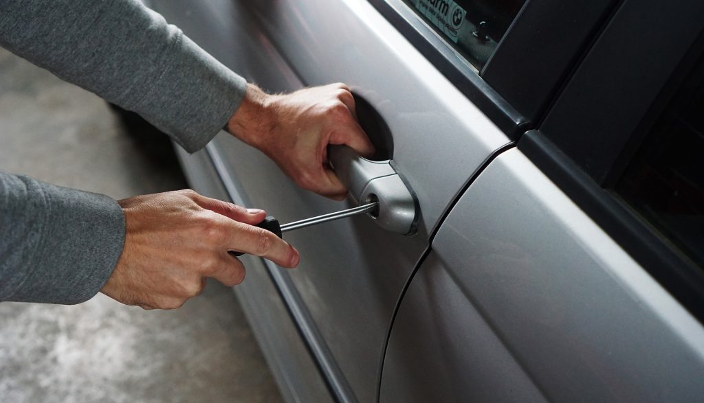 car-1590508_1920-1024×683