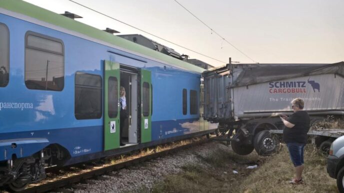 991-ratio-vlak-udari-tir-na-zhp-prelez-vyv-vraca